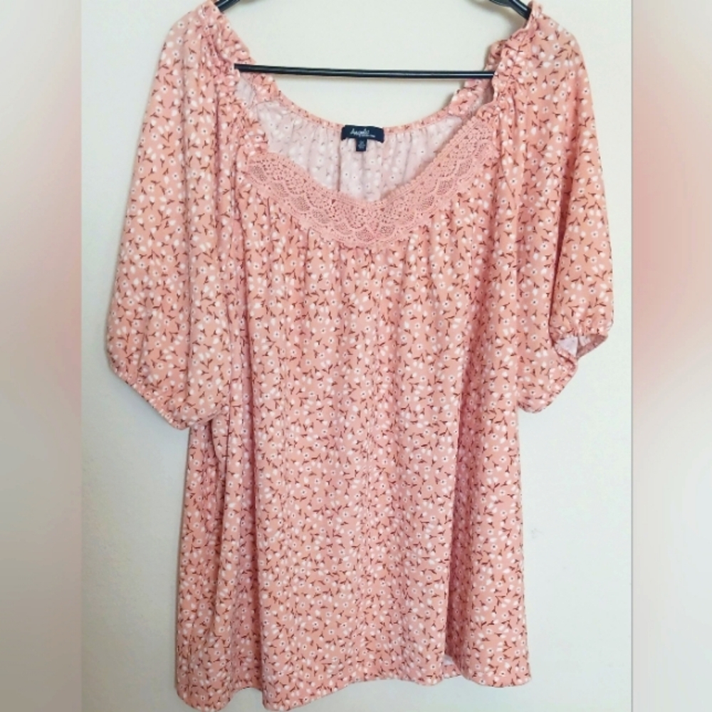 ANGELS FOREVER YOUNG Top Size 3XL Floral Boho Peasant Style Salmon Color Floral